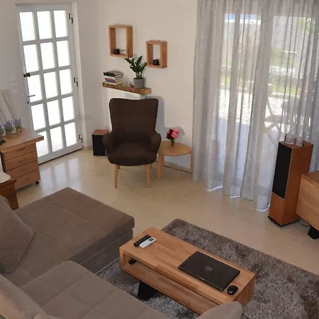 Petra Thea 1 Apartment